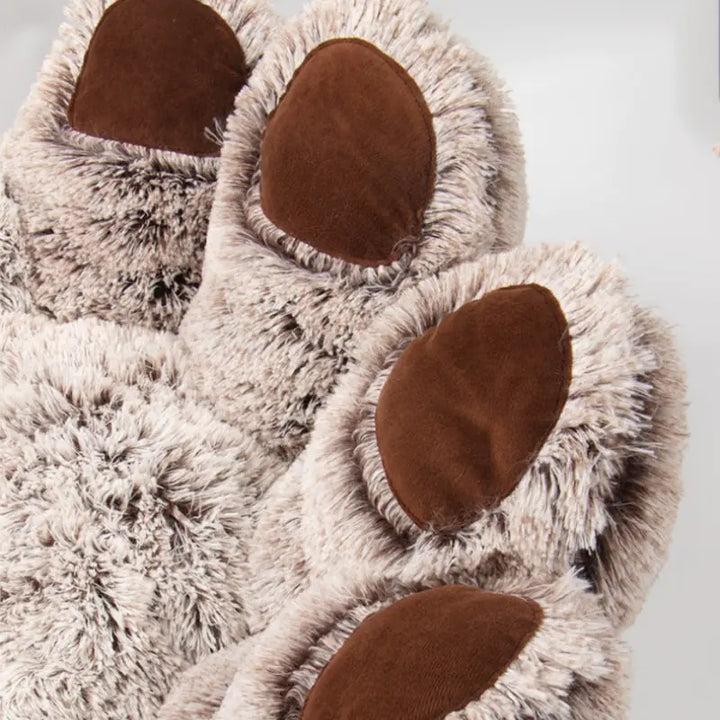 Cozy Nest: Pet Bear Paw-Shaped House Bed