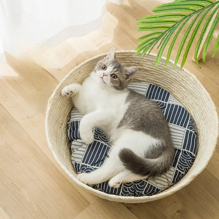 Straw Cat Bed